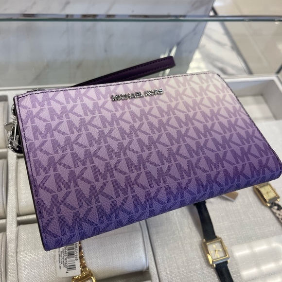 MICHAEL KORS Jet Set Lg Ombré Signature Logo Double Zip Wristlet 
Dark Purple - Picture 7 of 16